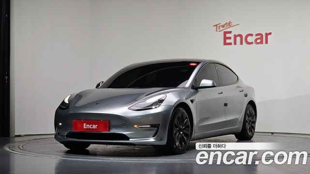 Tesla Model 3 2020