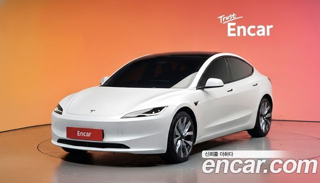 Tesla 3 2024