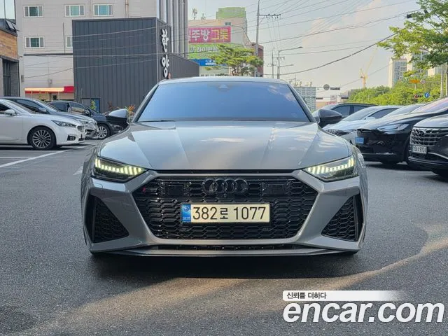 Audi RS7 2021