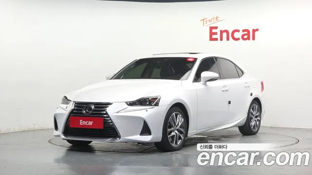 Lexus IS 2016