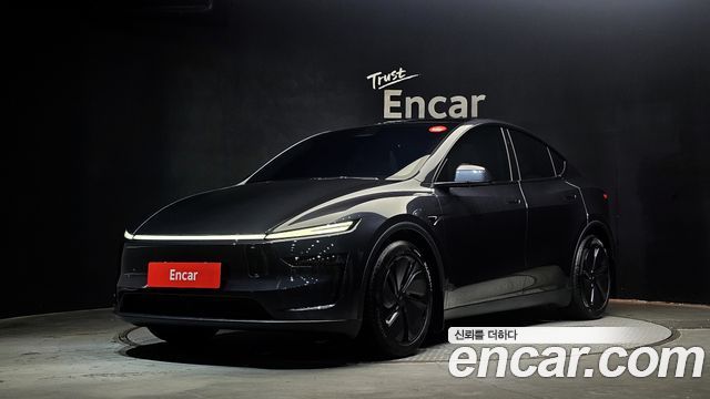 Tesla Model Y 2025