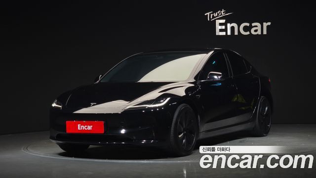 Tesla Model 3 2024