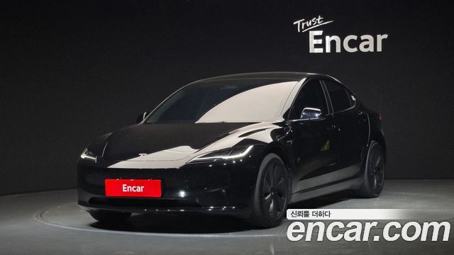 Tesla Model 3 2024