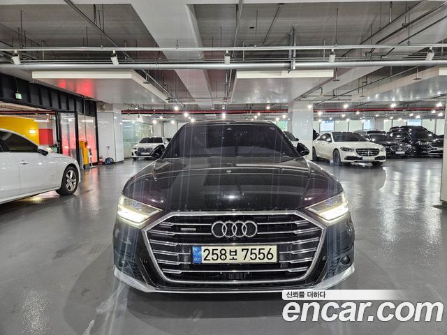Audi A8 2021