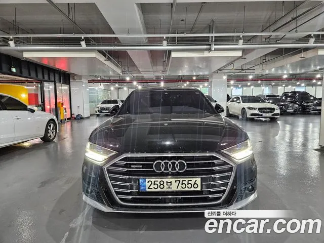 Audi A8 2021