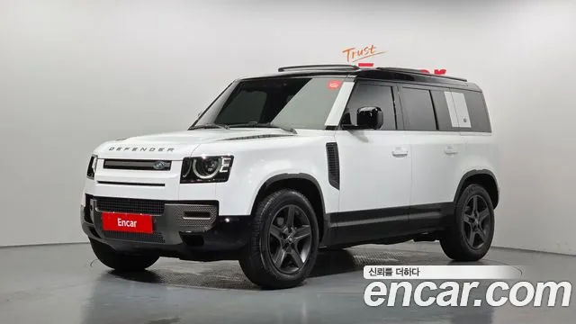 Land Rover Defender 2024