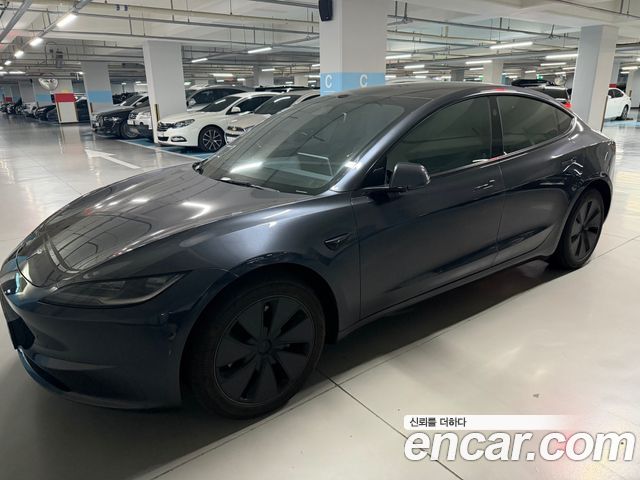 Tesla Model 3 2025