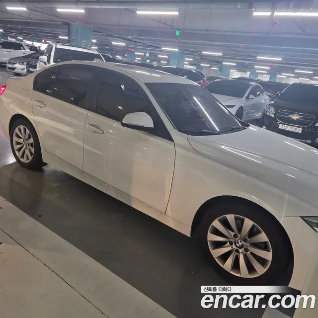 BMW 3-Series 2016