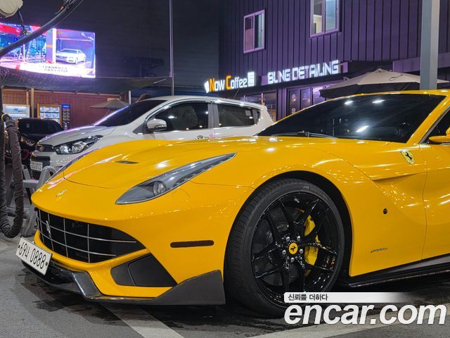 Ferrari F12 Berlinetta 2016