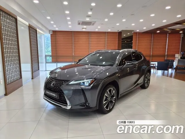 Lexus UX 2024