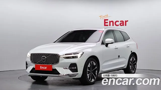 Volvo XC60 2025