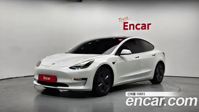 Tesla Model 3 2022