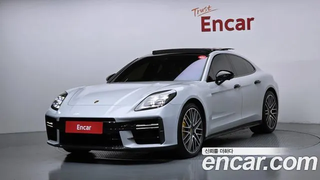 Porsche Panamera 2025