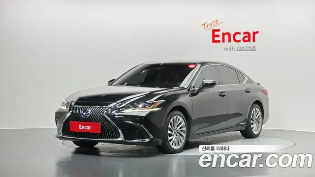 Lexus ES 2021