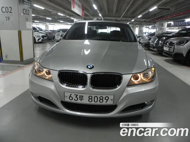 BMW 3-Series 2011