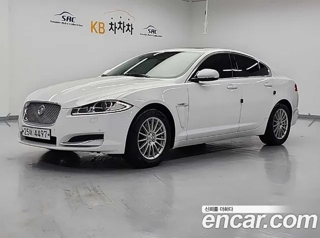 Jaguar XF 2012