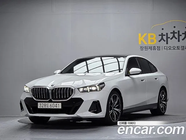 BMW 5-Series 2025