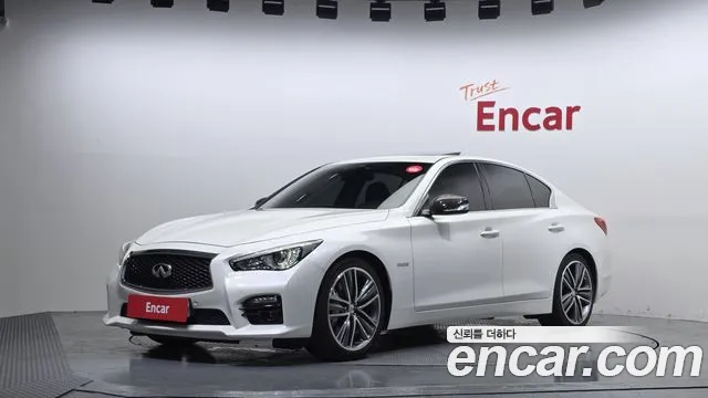 Infiniti Q50 2015