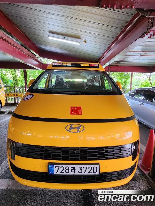 Hyundai Staria 2026