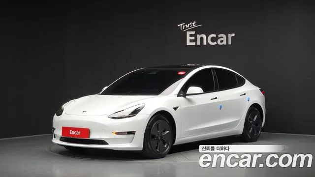 Tesla Model 3 2022