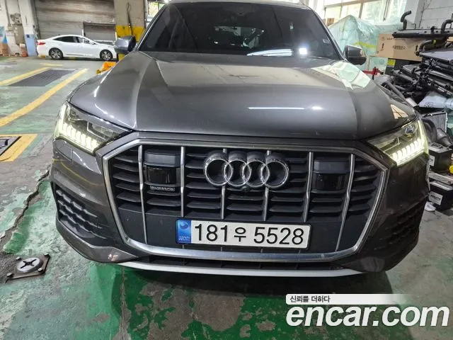 Audi Q7 2021