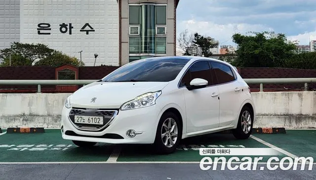 Peugeot 208 2013