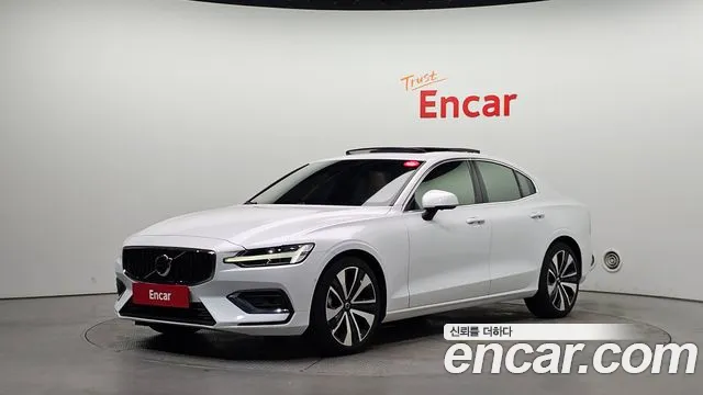 Volvo S60 2024