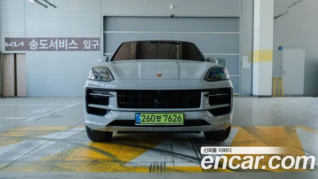 Porsche Cayenne 2025