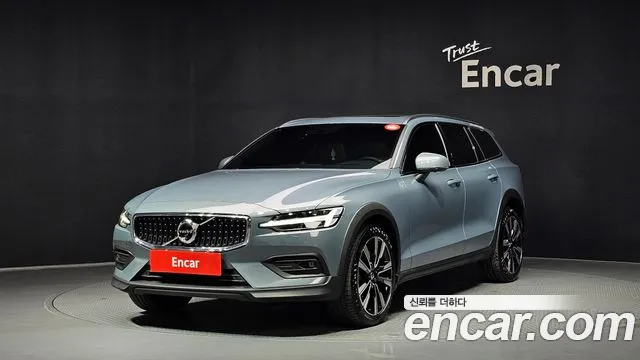 Volvo V60 2022