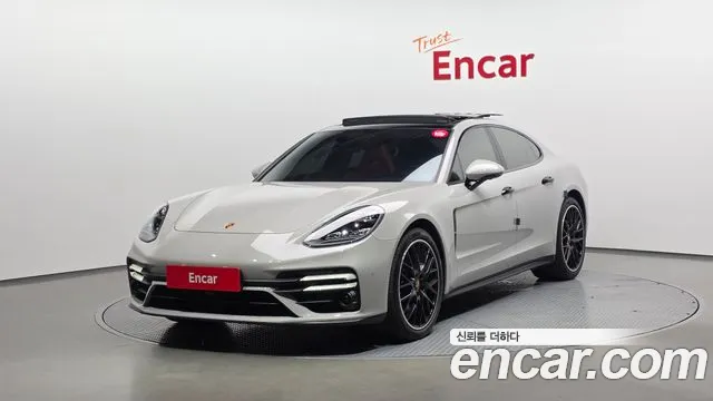 Porsche Panamera 2023