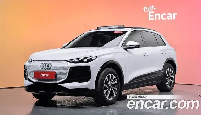 Audi Q6 e-tron 2025