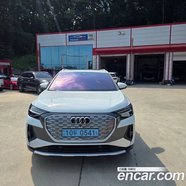 Audi Q4 e-tron 2025