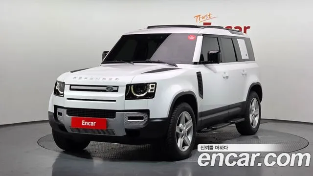 Land Rover Defender 2024