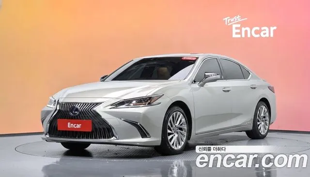 Lexus ES 2019