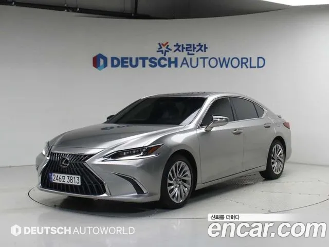 Lexus ES 2024
