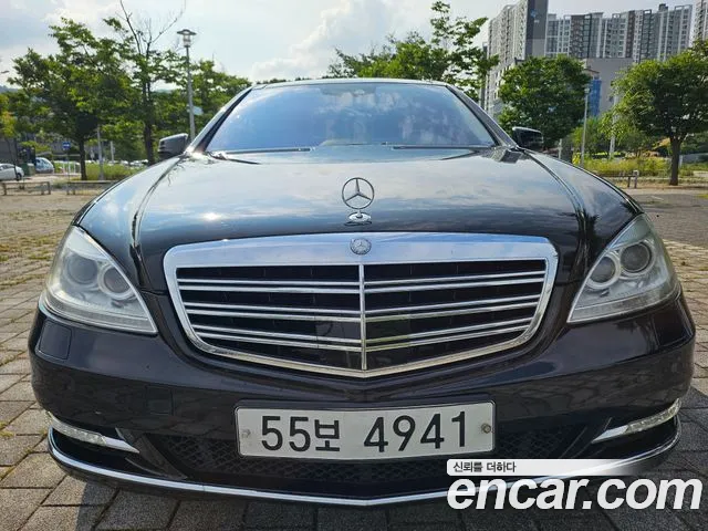 Mercedes-Benz S-Class 2011