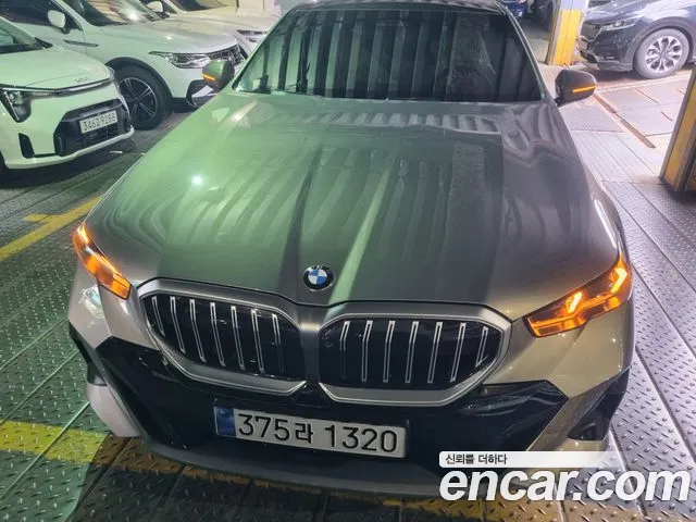 BMW 5-Series 2025