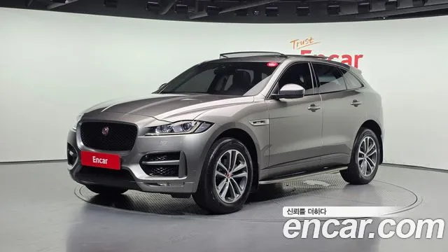 Jaguar F-PACE 2018