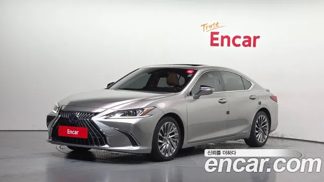 Lexus ES 2021