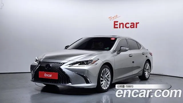 Lexus ES 2019