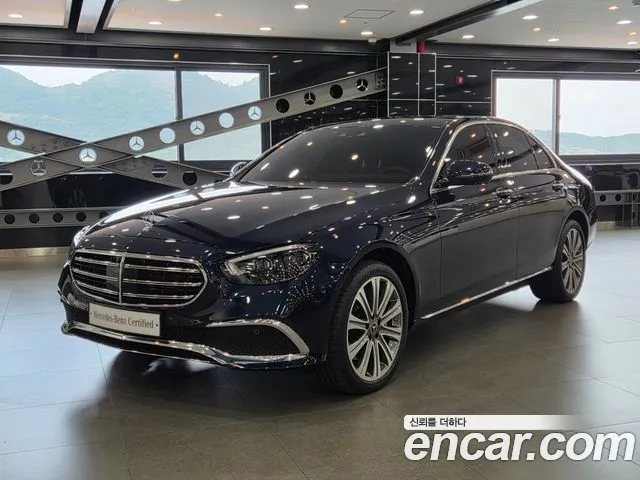 Mercedes-Benz E-Class 2022