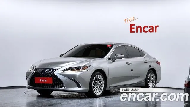 Lexus ES 2019