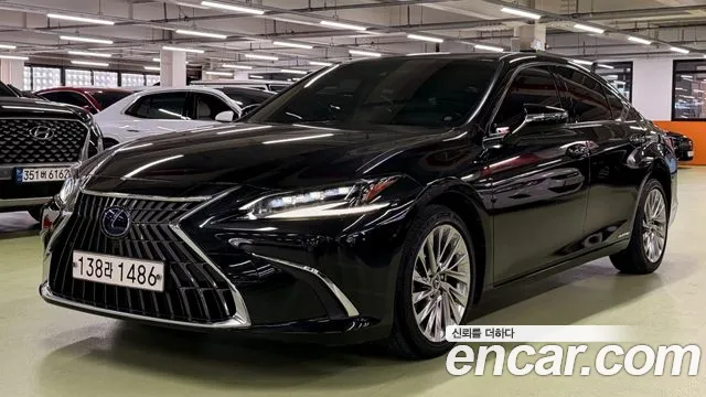 Lexus ES 2022