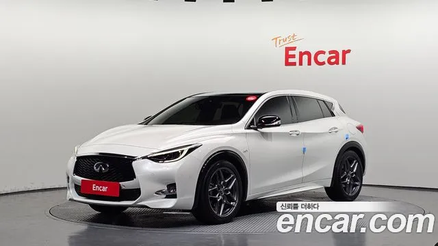 Infiniti Q30 2017