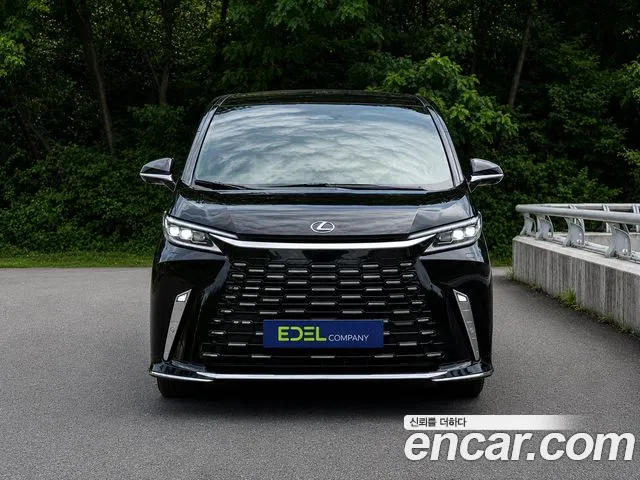 Lexus LM 2024