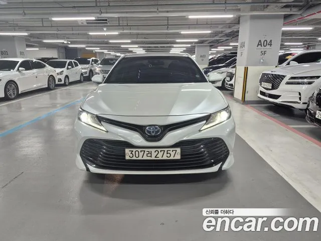 Toyota Camry 2019