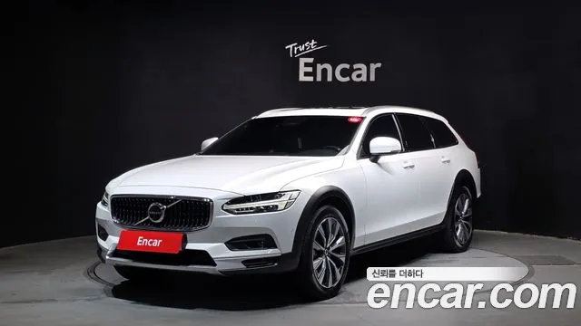 Volvo V90 2023