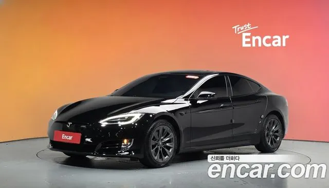 Tesla Model S 2020