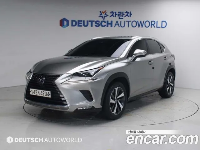 Lexus NX 2021