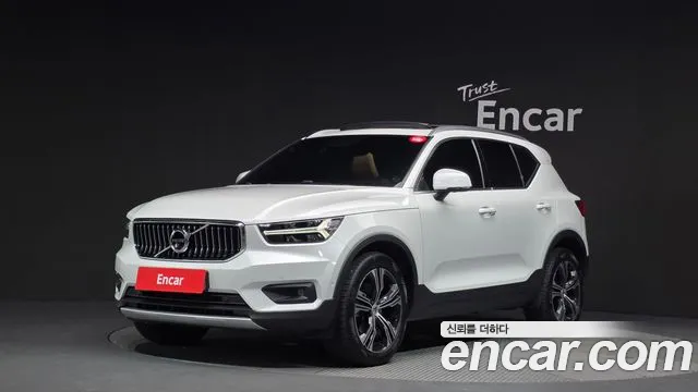 Volvo XC40 2021